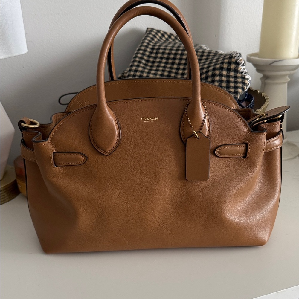 Coach Empire 28- Honey Brown